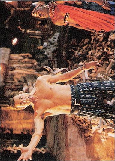 Ace Ventura: When Nature Calls (Base Set) card 57 Ace Stands Out