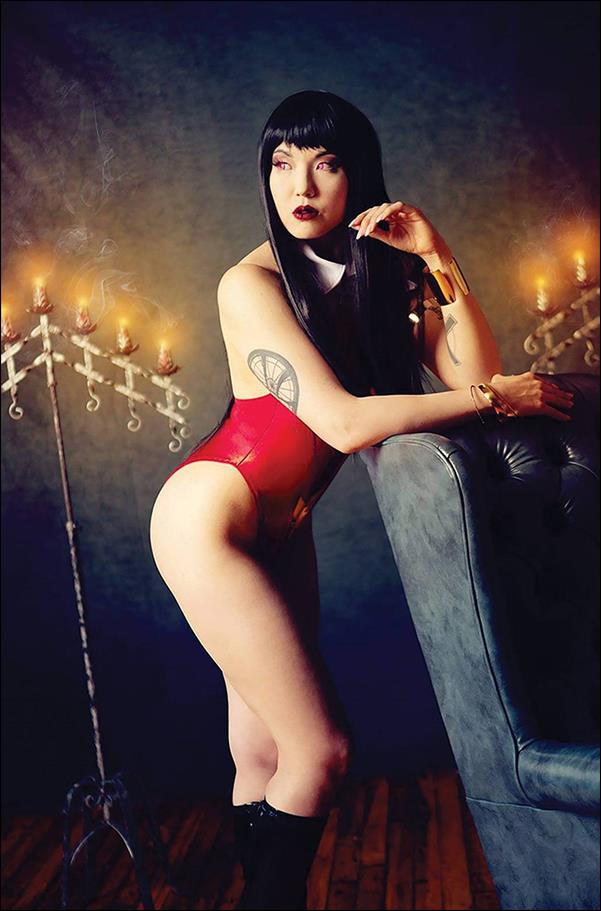 Vampirella: Valentine's Day Special issue 2021-I 1:30 Virgin Cosplay Photo Cover