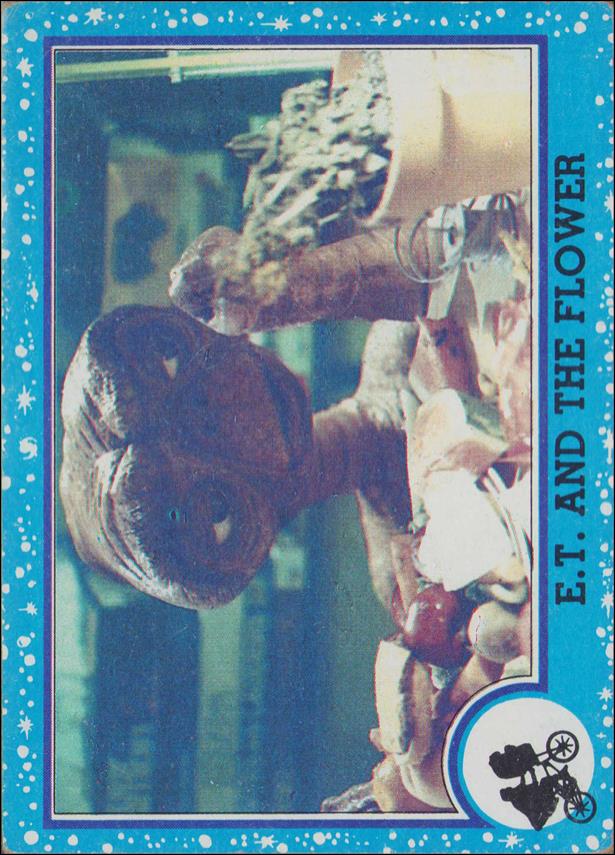 E.T. The Extra-Terrestrial (Base Set) card 18 E.T. and the flower
