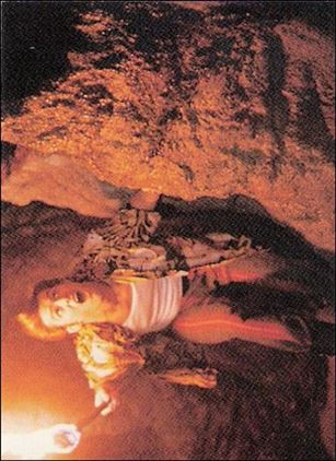Ace Ventura: When Nature Calls (Base Set) card 47 Tinky