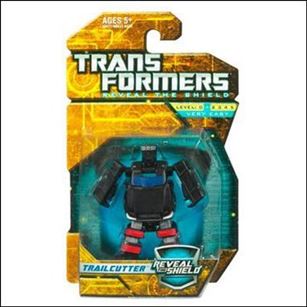Transformers: Reveal the Shield (Legends Class) Cover Image 2