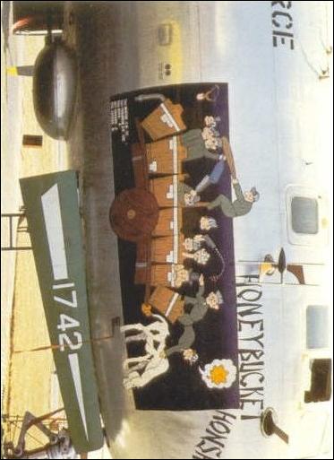 Vintage Aircraft Nose Art (Base Set) card 39 Honey Bucket