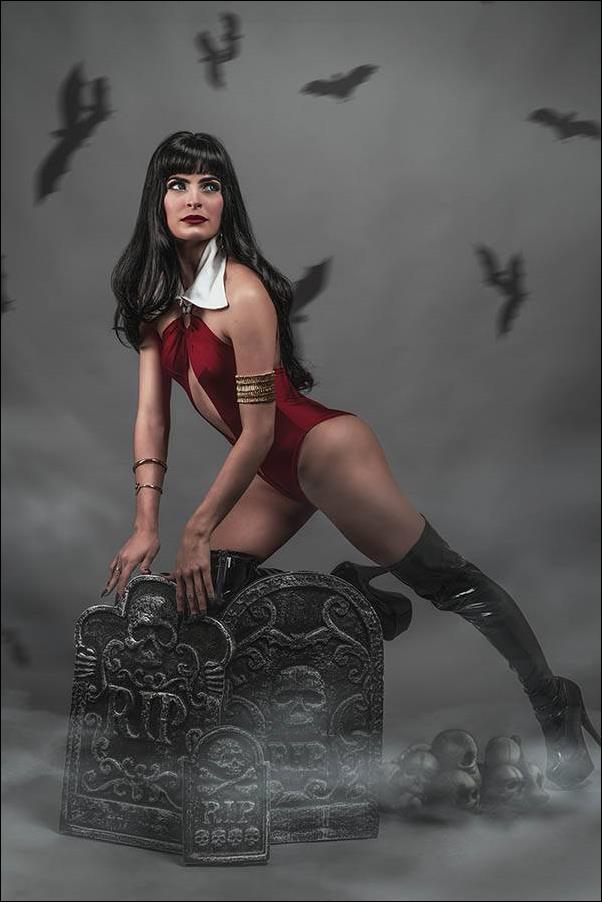 Vengeance of Vampirella (2019) issue 8-J 1:20 Virgin Cosplay Photo Cover