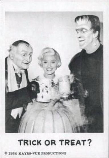 Munsters (Base Set) card 29 Trick or Treat?