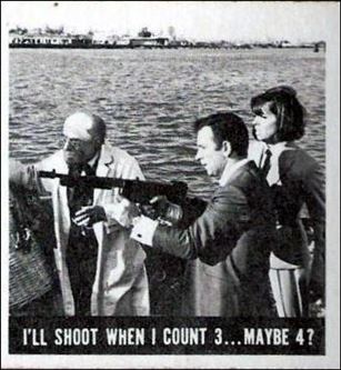 Get Smart (Base Set) card 49 I'll Shoot When I Count 3...Maybe 4?