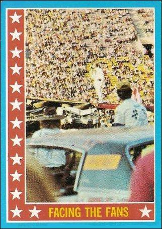 Evel Knievel (Base Set) card 17 Facing the Fans