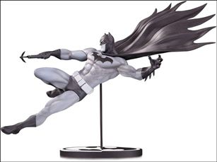 Batman: Black and White  item 99 Batman (Designed by Doug Mahnke) 1/5200