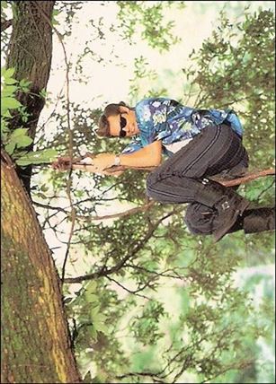 Ace Ventura: When Nature Calls (Base Set) card 72 Preparing for Battle