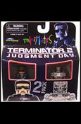 Terminator 2: Judgement Day Minimates figure 2 T-800 and Endoskeleton