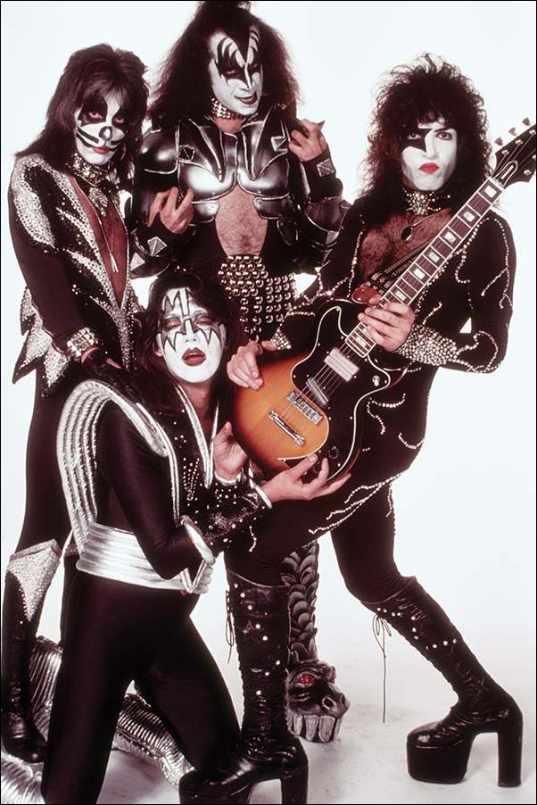 Kiss (2016) issue 5-F Photo Virgin Varient Cover