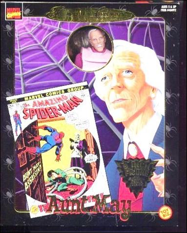 Famous Covers (Exclusives) figure 1 Aunt May