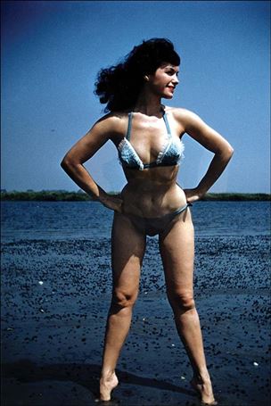 Bettie Page (2018) issue 5-F 1:10 Virgin Photo Cover