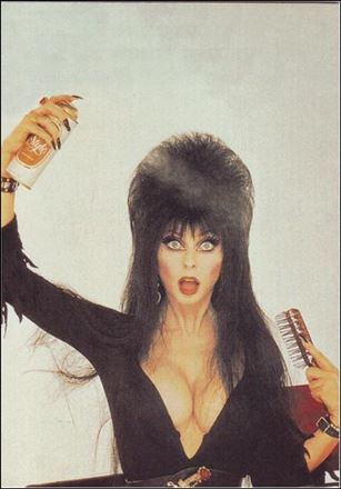 Elvira Mistress of the Dark (Base Set) card 39