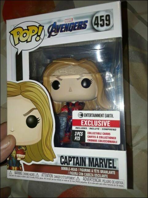 POP! Marvel figure 459-B Captain Marvel