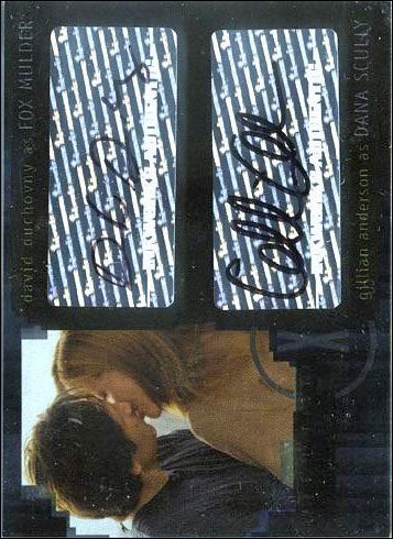 X-Files: I Want to Believe (Autograph Subset) card AD-1 Dual Autograph Card - Duchovny and Anderson