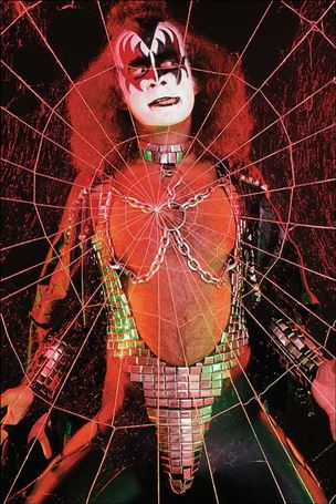Kiss (2016) issue 10-F Photo Virgin Cover