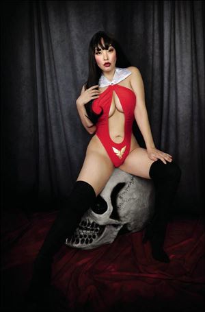 Vampirella Strikes (2022) issue 2-P 1:15 Virgin Cosplay Photo Cover