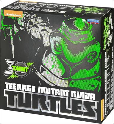 Teenage Mutant Ninja Turtles (2012) Exclusives figure 3 Original Comic Book Raphael Black & White