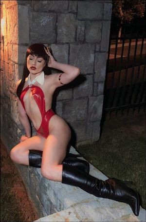 Vengeance of Vampirella (2019) issue 25-L 1:20 Virgin Cosplay Photo Cover