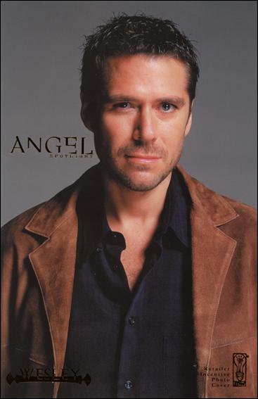 Angel Spotlight: Wesley issue 1-E Embossed Gold Foil 1:10 Cardstock Photo Cover