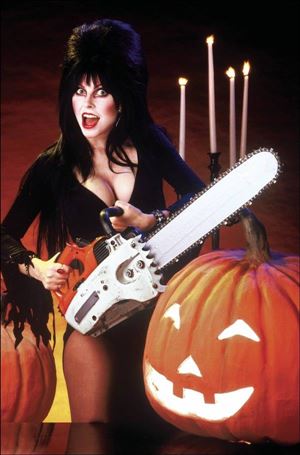 Elvira in Monsterland issue 5-G 1:15 Virgin Photo Cover