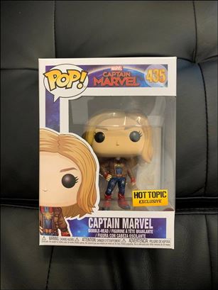 POP! Marvel figure 435 Captain Marvel
