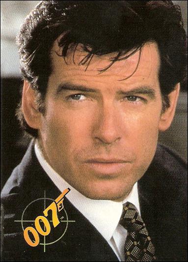 GoldenEye (Base Set) card 81 James Bond, Agent 007