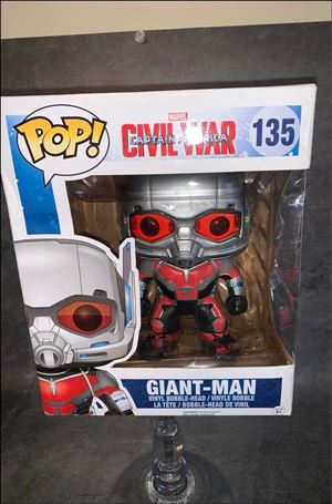 POP! Marvel figure 135 Giant-Man