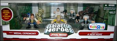 Star Wars: Galactic Heroes Cinema Scenes figure 26 Yavin 4 Medal Ceremony (Toys R Us Exclusive)
