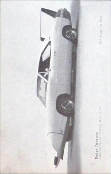 Sports Cars (1970) (Base Set) card 10 Dodge Daytona