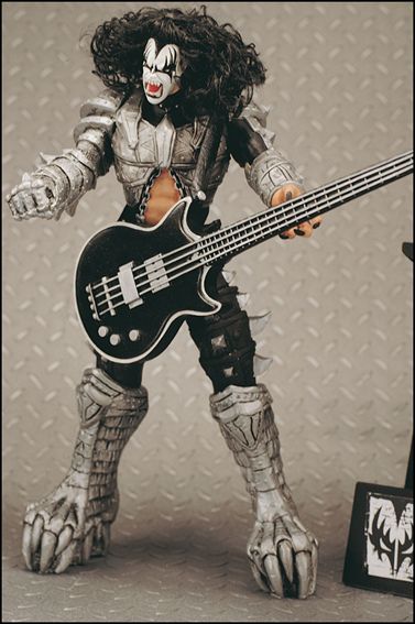Kiss (Series 3) figure 3 Gene Simmons