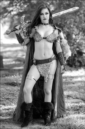 Red Sonja: The Superpowers issue 3-G Black & White Virgin Cosplay Photo Cover