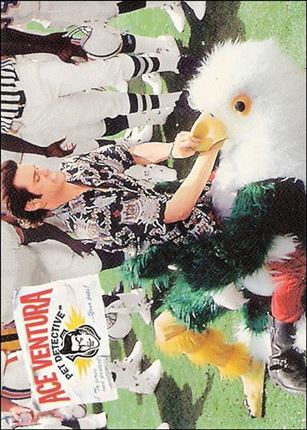 Ace Ventura: When Nature Calls (Base Set) card 18 Grab That Bird!