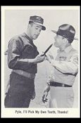Gomer Pyle (Base Set) card 26 Pyle, I'll Pick My Own Teeth, Thanks!