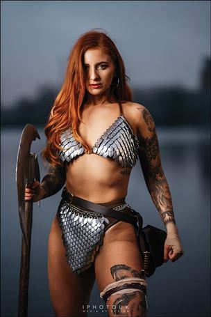 Red Sonja (2023) issue 10-H Photo Cosplay 1:10 Virgin Cover