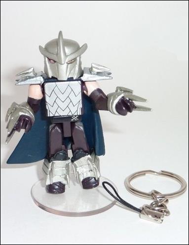 Teenage Mutant Ninja Turtles Minimates (Series 1) figure 11-B Shredder with Keyring