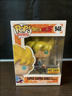 POP! Animation figure 948-C Super Saiyan Goku with Kamehameha Diamond HotTopic