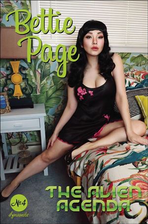 Bettie Page: The Alien Agenda issue 4-E Cosplay Photo Cover
