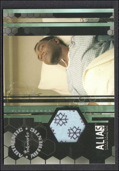 Alias: Season Four (Pieceworks Subset) card PW5 Hospital Gown Worn By Carl Lumbly As Marcus Dixon