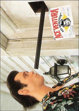 Ace Ventura: When Nature Calls (Base Set) card 11 Ace Visits the Finkels