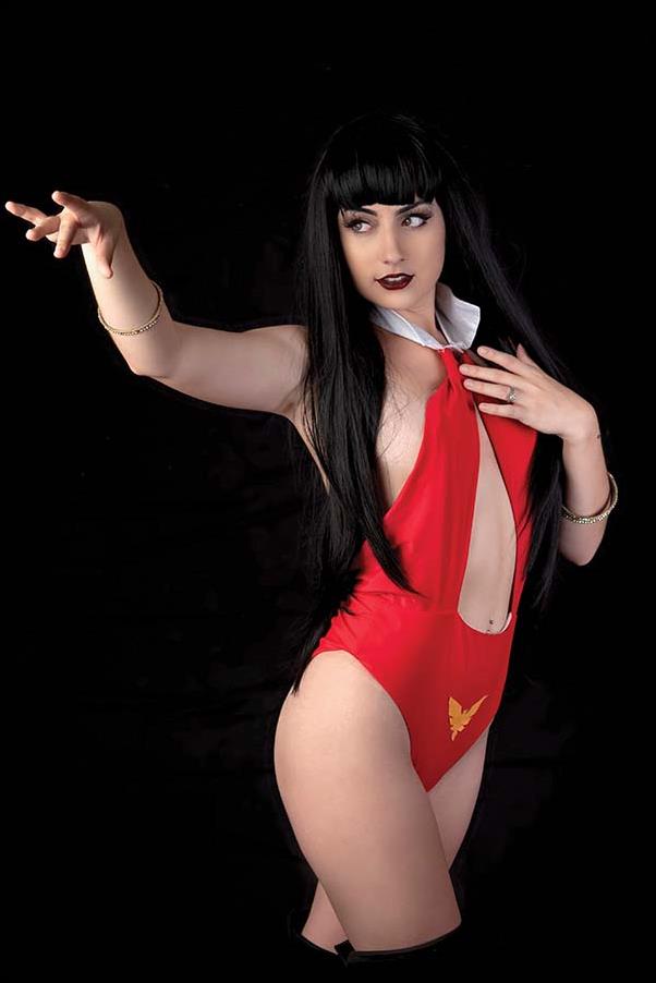 Vampirella vs Reanimator issue 1-I Cosplay Photo 1:30 Virgin Cover