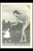 Bunny Yeager's Bettie Page (Base Set) card 41