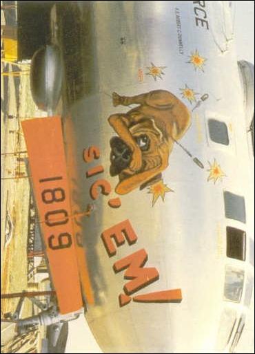 Vintage Aircraft Nose Art (Base Set) card 27 Sic' Em