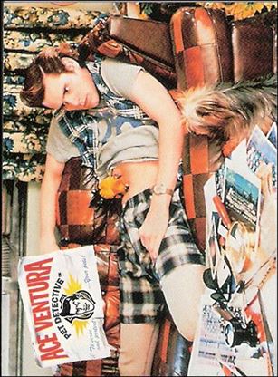 Ace Ventura: When Nature Calls (Base Set) card 14 She's a He?!