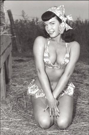 Bettie Page: The Curse of the Banshee issue 5-I 1:11 Virgin Pin Up Photo Cover