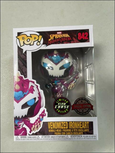 POP! Marvel figure 842-C Venomized  Ironheart