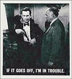 Get Smart (Base Set) card 1 If it Goes Off, I'm in Trouble