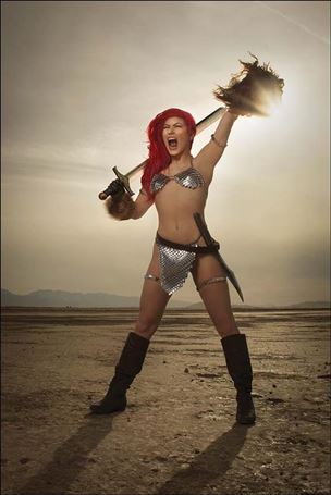 Invincible Red Sonja issue 10-R 1:20 Virgin Photo Cover