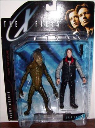 X-Files figure 3 Agent Mulder with Docile Alien