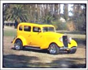 New Zealand Rod and Custom Cars (Base Set) card 8 Old Gold 33 Ford Sedan